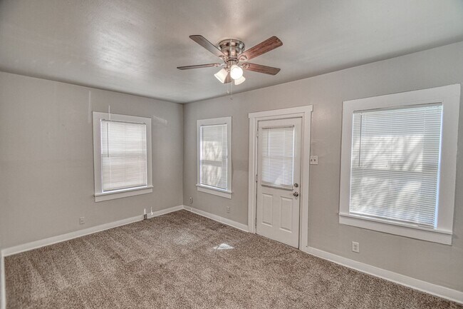 Foto del edificio - Affordable Campus Rental Home