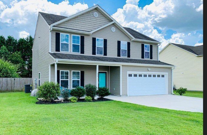 Primary Photo - Beautiful 4 Bedroom, 2.5 Bath Home in Rich...