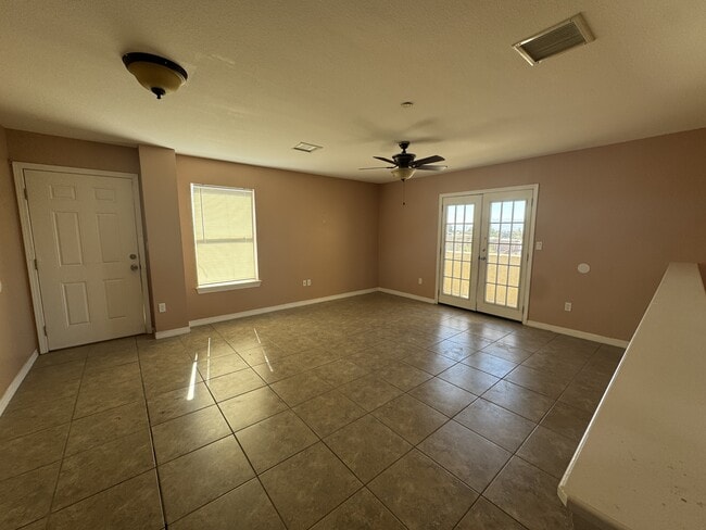 Building Photo - 4721 Pistolero Ln