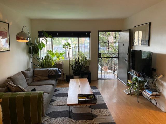 Foto del edificio - 926 N Hudson Ave