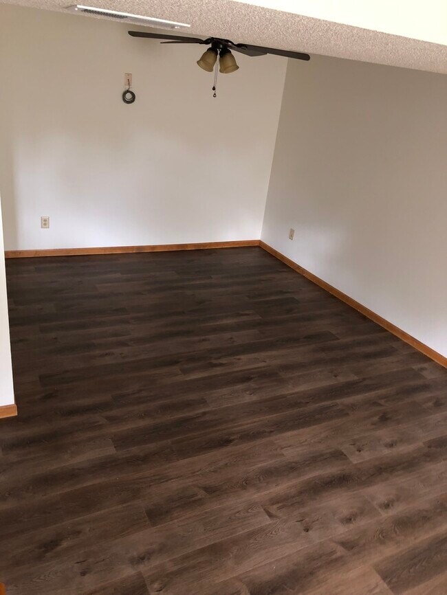 Building Photo - House for Rent! 3 Bedroom, 2.5 Bath
