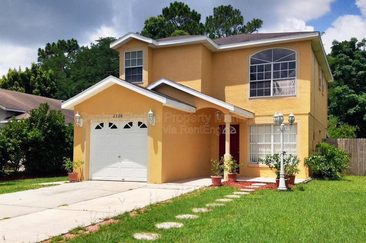 Photo - 2320 Justin Avenue