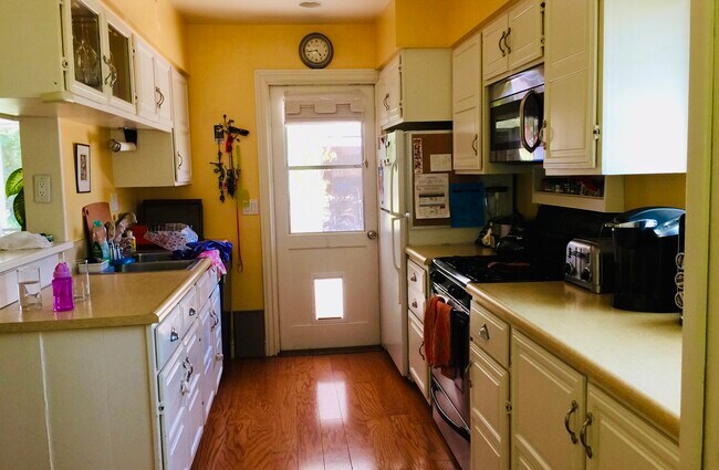 Foto del edificio - 7342 Ponce Ave