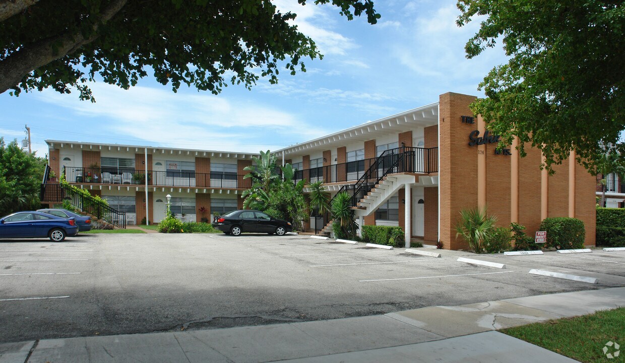 Primary Photo - The Sabic Apts.
