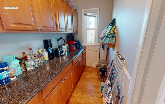 Building Photo - 23 Tufts St