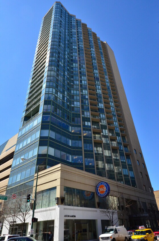 Foto principal - 111 W Maple St