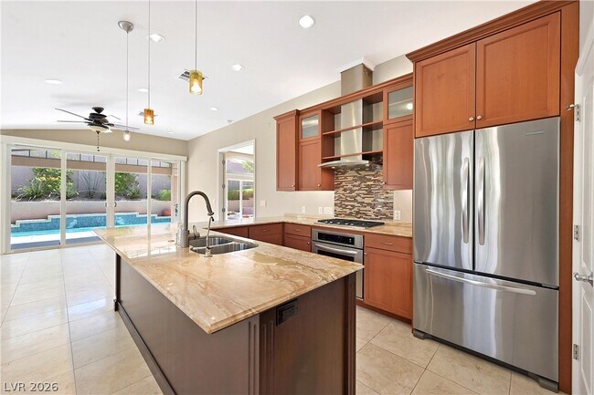 Foto del edificio - 9001 Crimson Clover Way