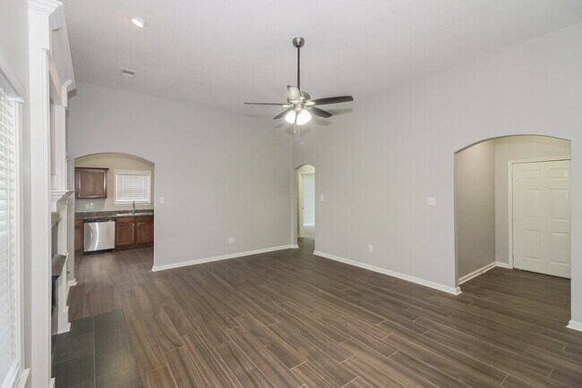 Foto del edificio - 70 Penny Ln