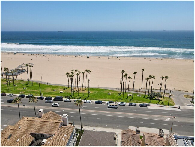 Foto del edificio - Oceanfront Penthouse in Huntington Beach!!