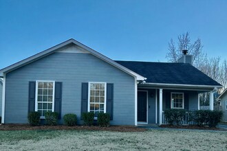 Building Photo - 165 Jasmine Dr