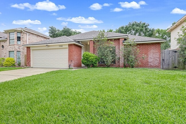 Building Photo - 7722 Covington Dr