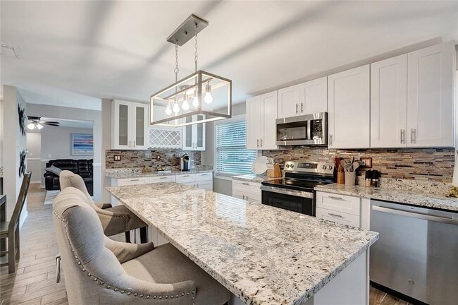 Building Photo - 242 176th Ave E