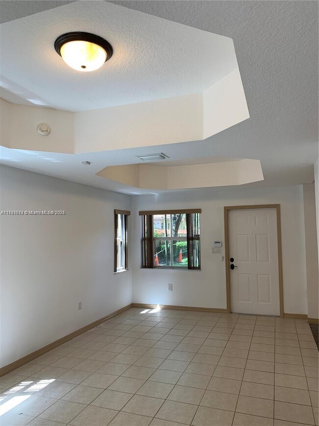 Foto del edificio - 3173 SW 153rd Pl