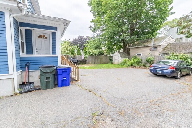 Building Photo - 57-59 Dalewood Ave.