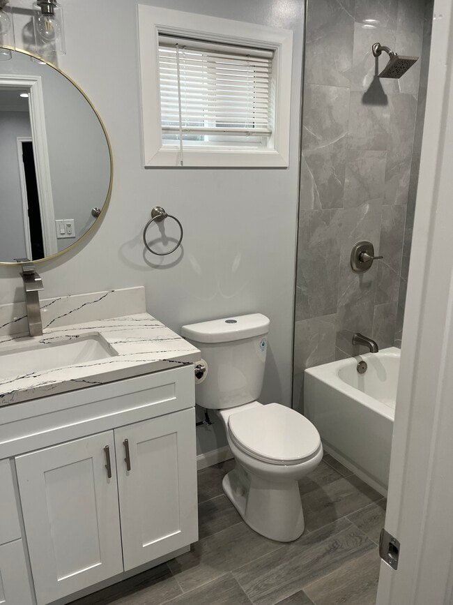 Building Photo - 728 E Harvard Pl