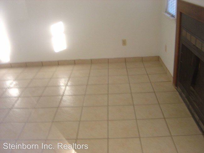 Building Photo - 317 Richard Dr