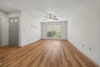 Building Photo - 1311 Antoine Dr