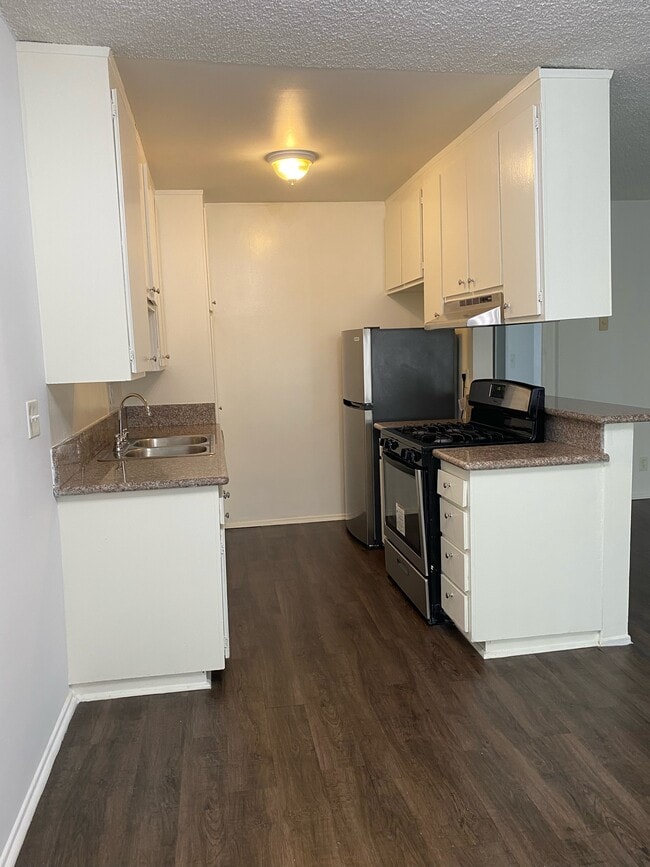 Kitchen Area - 3436 Vinton Ave