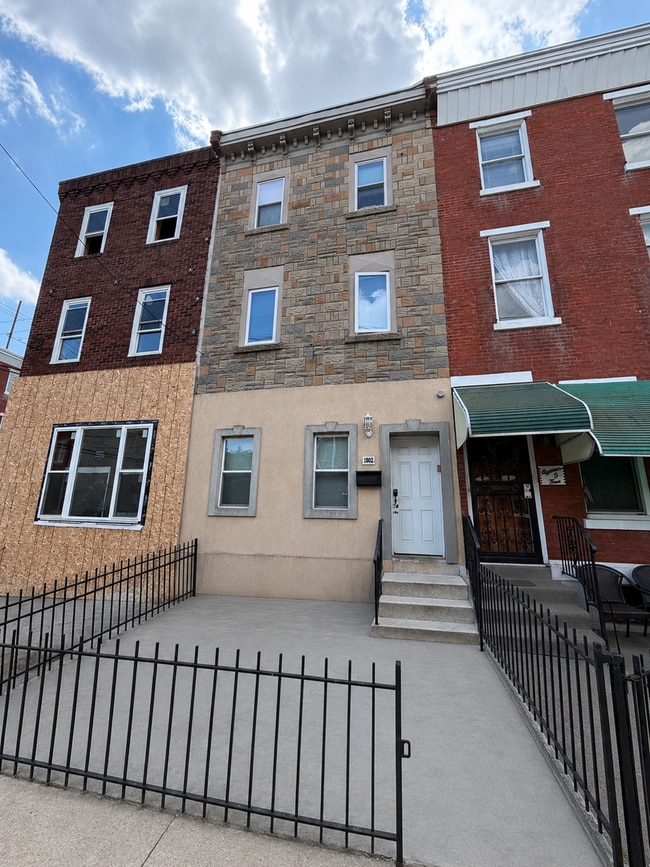 Building Photo - 1802 Master St