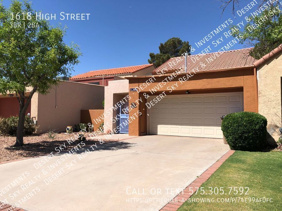 Primary Photo - 3 Bedroom 2 Bathroom Townhouse