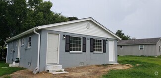 Building Photo - 901 Douglas Dr