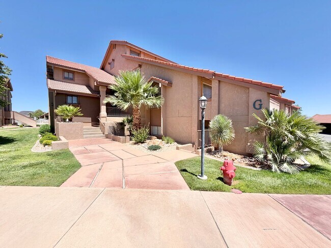 Building Photo - Resort Style Living - Getting freshly remodeled! Very Nice Sports Village Condo with lots of grea...