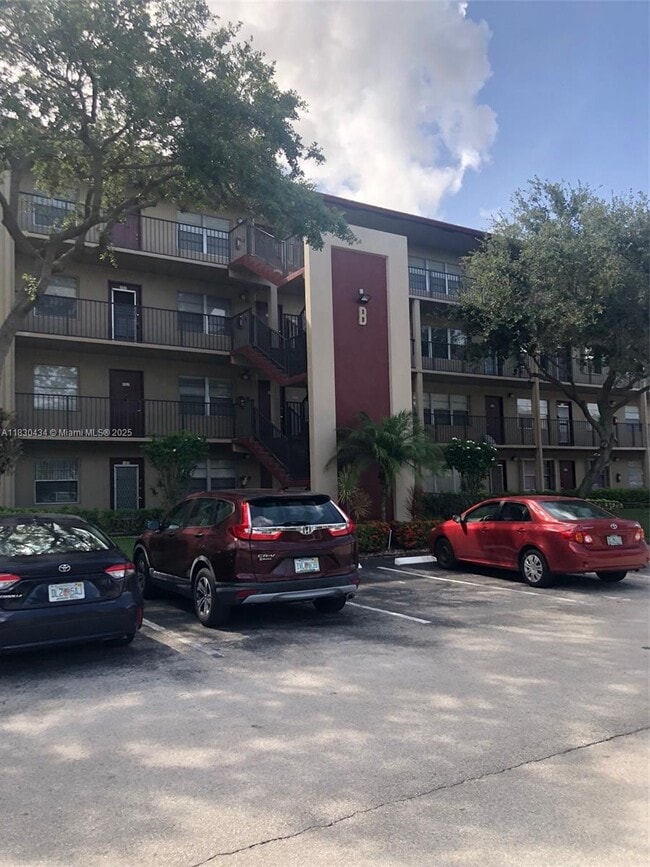 Building Photo - 850 SW 133rd Terrace