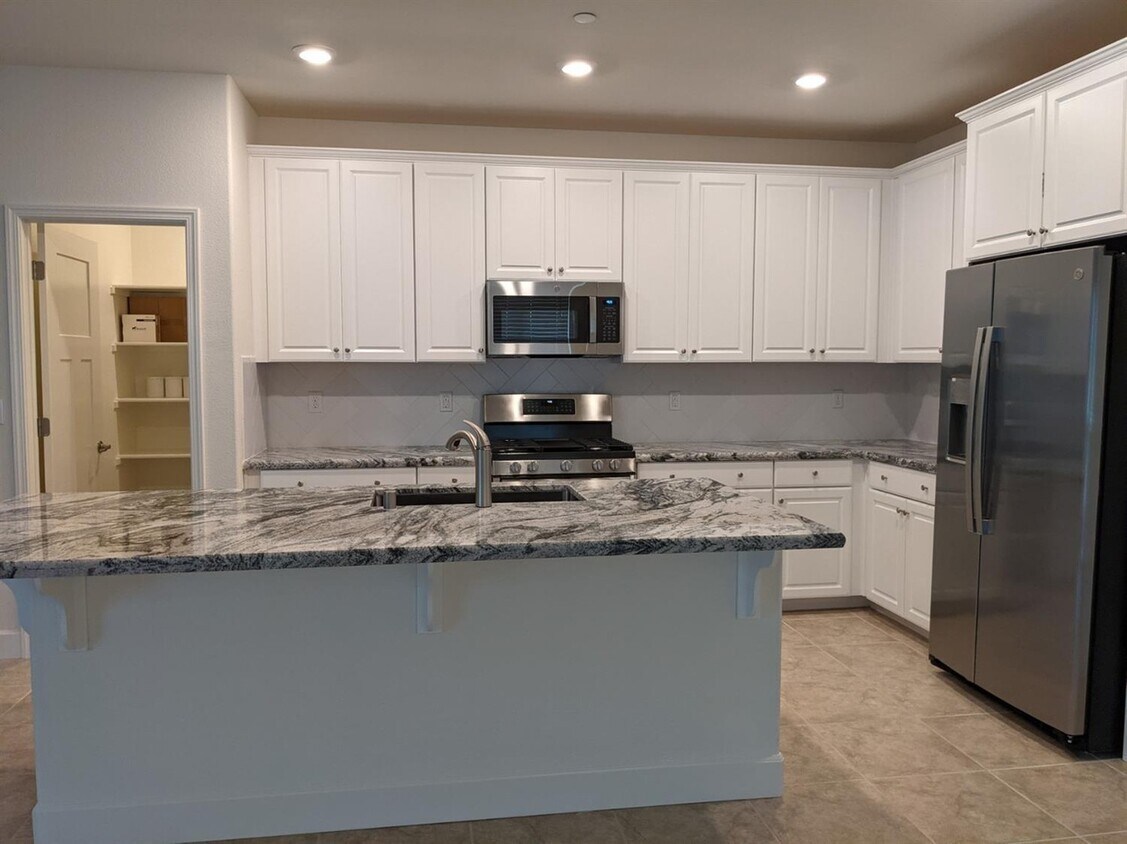 Foto principal - 9321 Morney Way