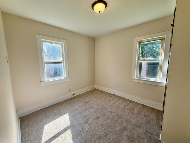 Building Photo - 590 Schiller Ave