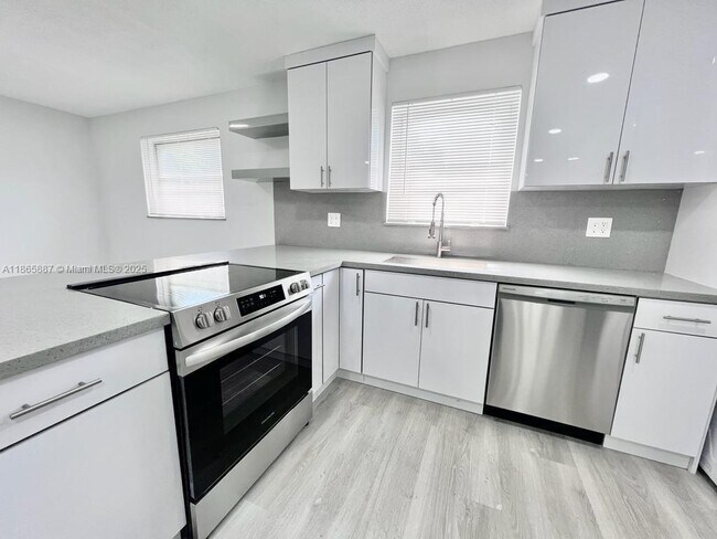 Foto del edificio - 427 N 24th Ave