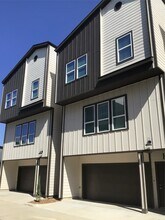 Building Photo - 2109 Marnel Rd