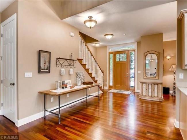 Building Photo - 448 3rd St