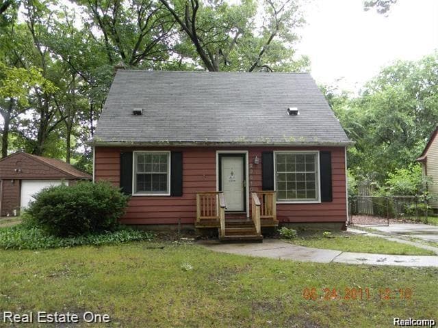 Primary Photo - 23510 Seneca St