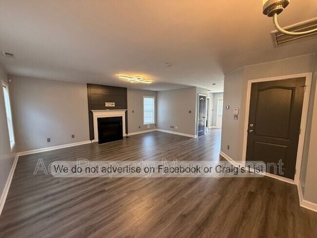 Foto del edificio - 2920 Aristocrat Ln