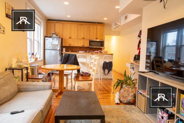 Photo - 4 bedroom in Brookline MA 02446 Apartment
