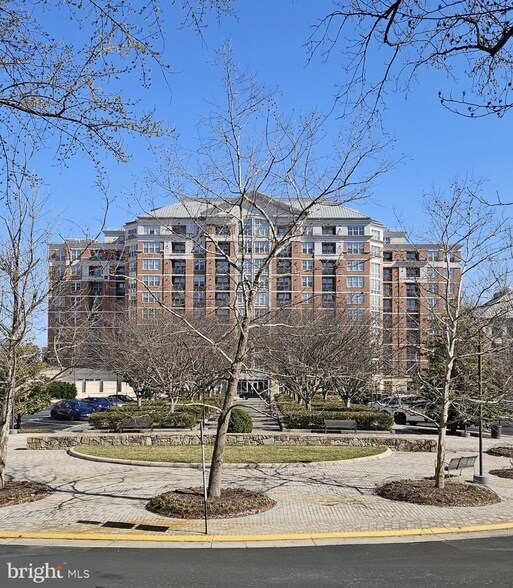 Foto del edificio - 11760 Sunrise Valley Dr