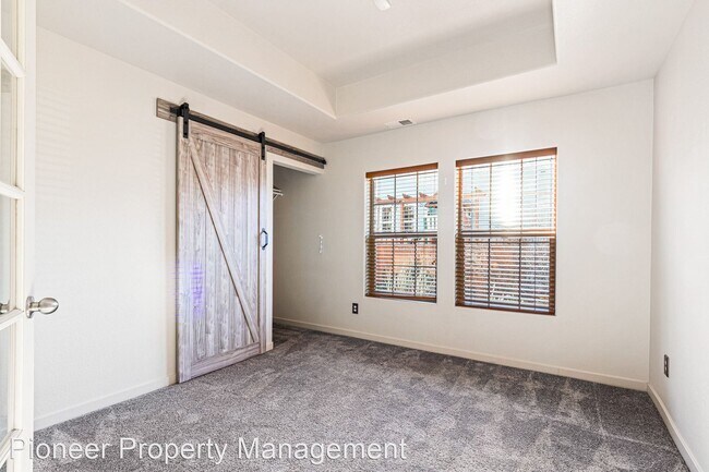 Building Photo - 2 br, 2 bath House - 2996 Emporia St