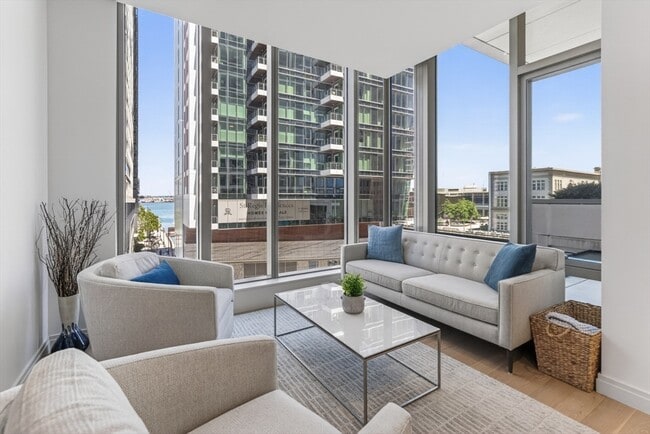 Building Photo - 133 Seaport Blvd