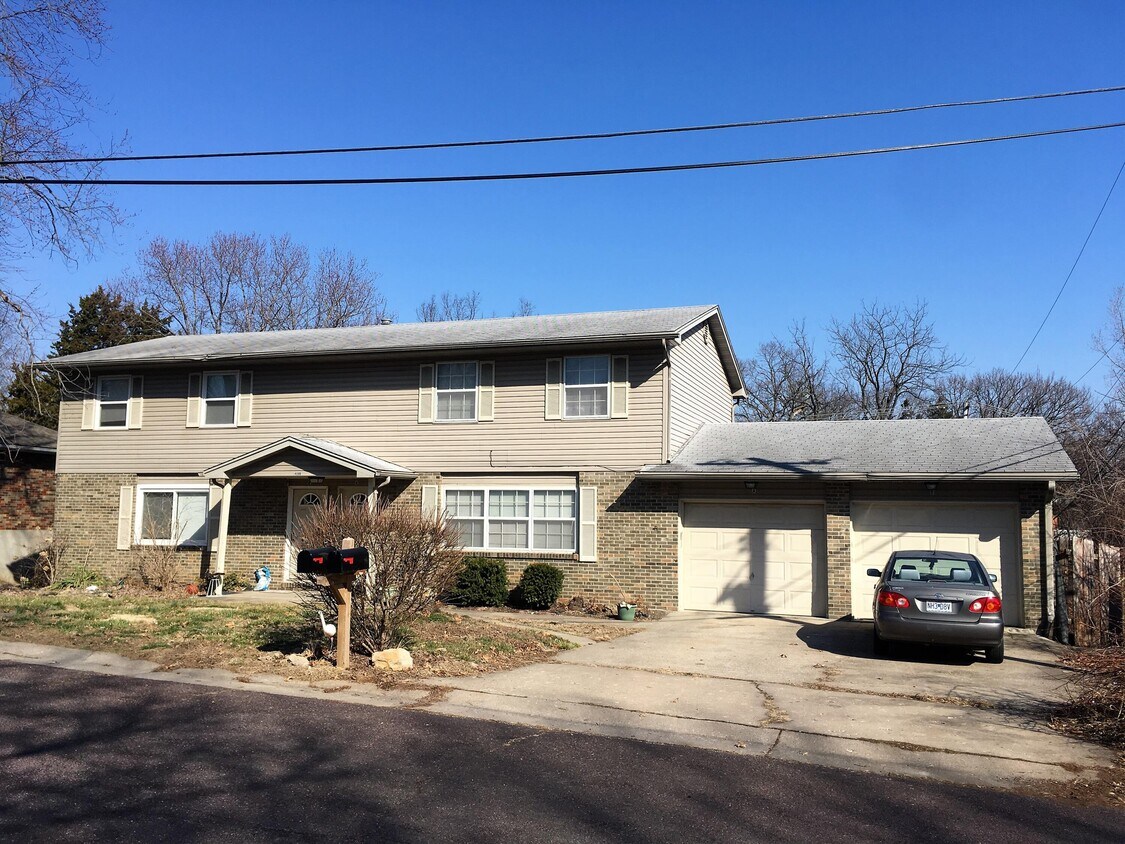 Primary Photo - 4209 Defoe Dr