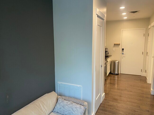 Foto del edificio - 436 McGrath Hwy
