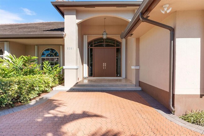 Foto del edificio - 8281 SW 84th Terrace