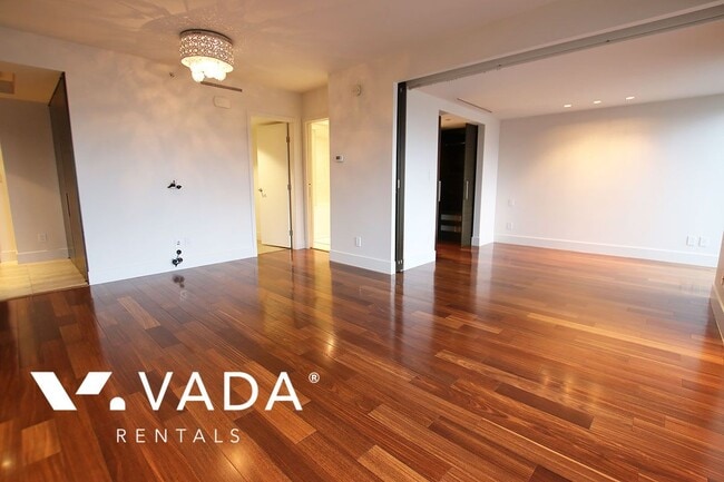 Building Photo - Private Residences At Hotel Georgia Apartm...