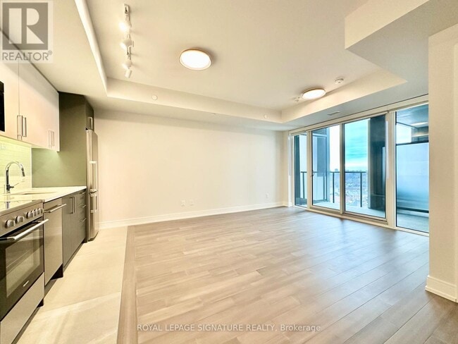 Photo du bâtiment - 664 Spadina Ave.