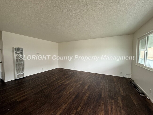 Building Photo - AVAILABLE NOW - Recently Updated Apartment in Grover Beach - 2 Bed / 1 Bath