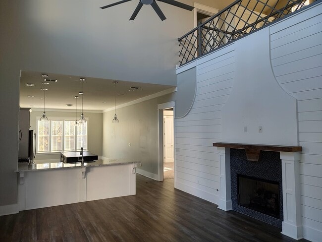 Foto del edificio - 3589 Esplanade Way