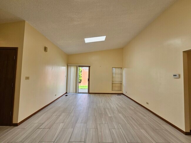 Foto del edificio - 1820 77th St
