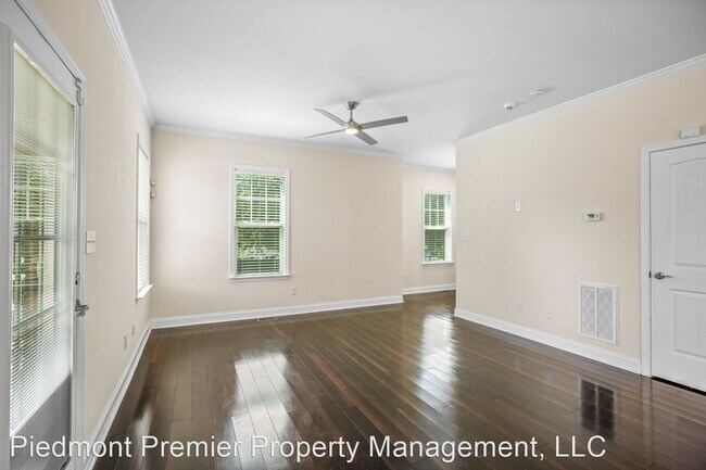 Foto del edificio - 3 br, 2.5 bath House - 702 N Chestnut Street
