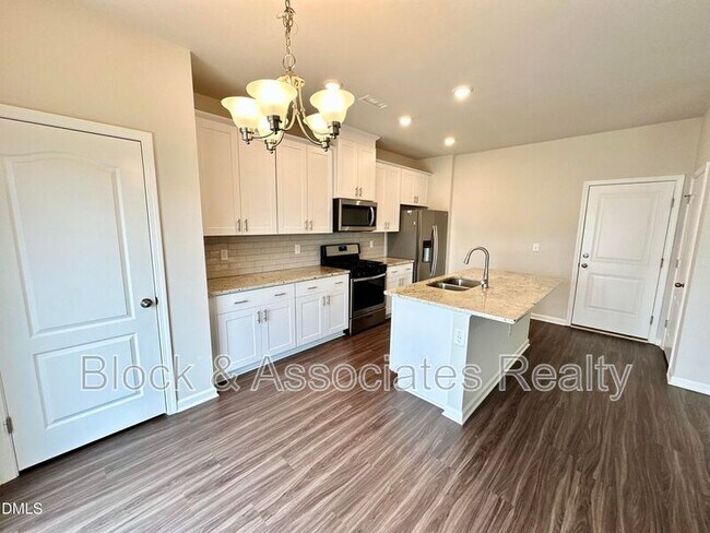 Foto del edificio - 104 Sweet Olive St