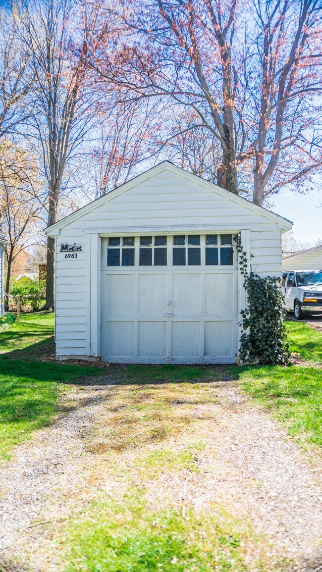Building Photo - 6983 Schuyler Dr
