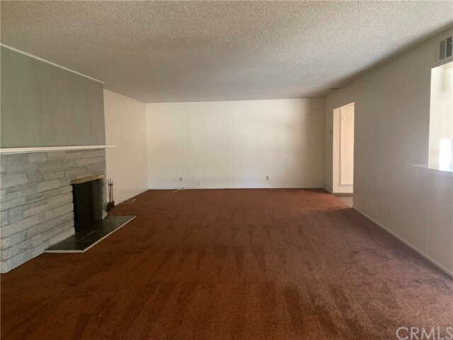 Building Photo - 46165 Burroweed Ln